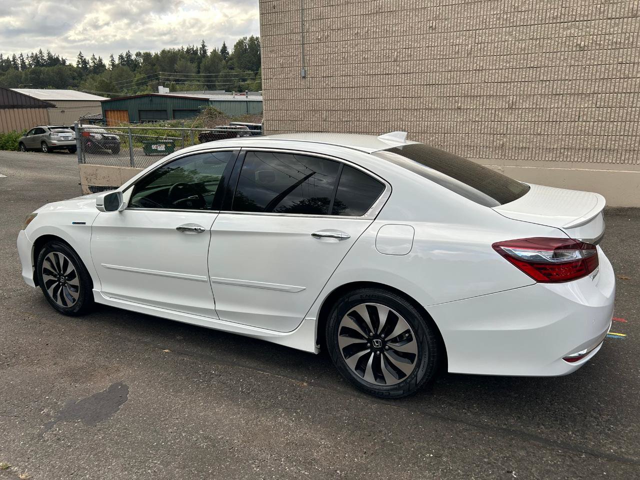 Used 2017 Honda Accord Touring image 6