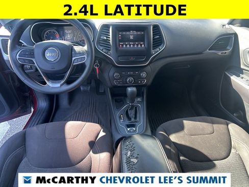 Used 2019 Jeep Cherokee Latitude w/ Popular Appearance Group image 17