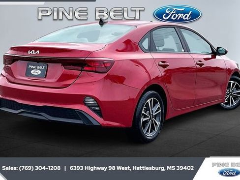 Used 2024 Kia Forte LXS image 11