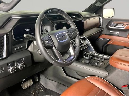 Used 2024 GMC Sierra 1500 Denali Ultimate AWD/4WD image 17