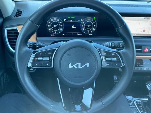 Used 2024 Kia Seltos EX AWD/4WD image 28