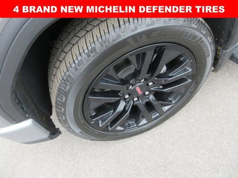 Certified 2024 GMC Sierra 1500 Denali AWD/4WD image 3