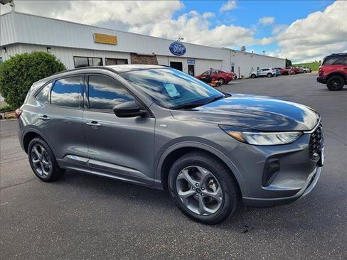 Certified 2023 Ford Escape ST-Line AWD/4WD image 5