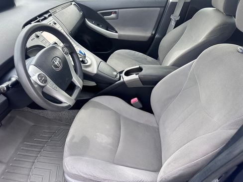 Used 2013 Toyota Prius Two FWD image 5