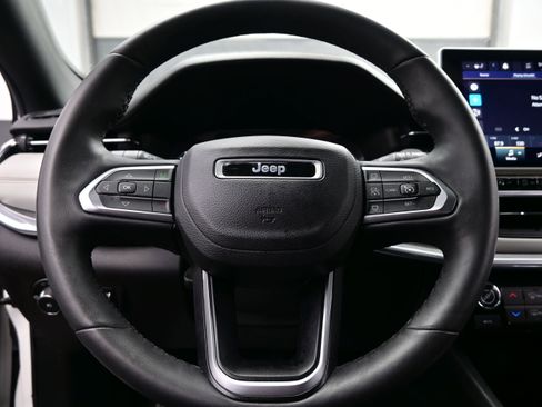 Used 2023 Jeep Compass Limited AWD/4WD image 21