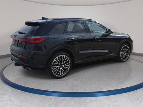 New 2026 Audi SQ5 Premium Plus image 5