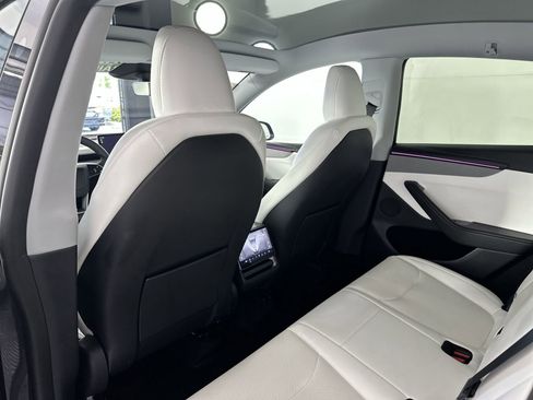 Used 2026 Tesla Model Y 2WD image 24