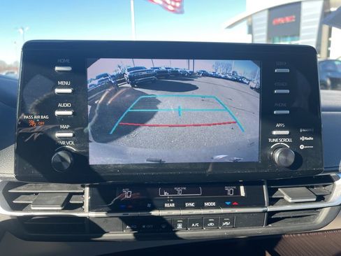 Used 2024 Toyota Sienna LE image 25