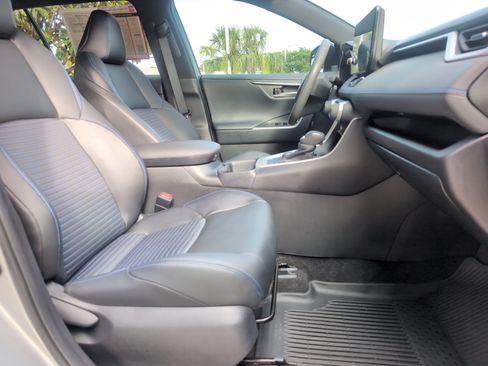Used 2023 Toyota RAV4 XSE AWD/4WD image 33