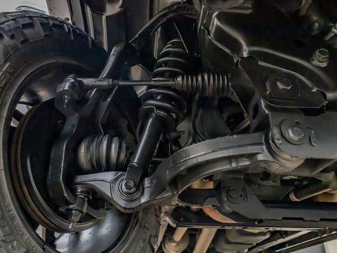 Used 2023 RAM 1500 Laramie AWD/4WD image 12