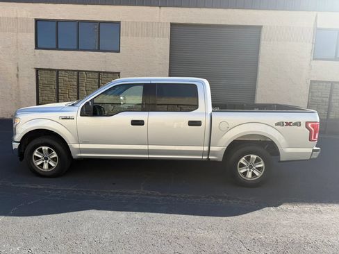 Used 2017 Ford F150 XLT AWD/4WD image 3