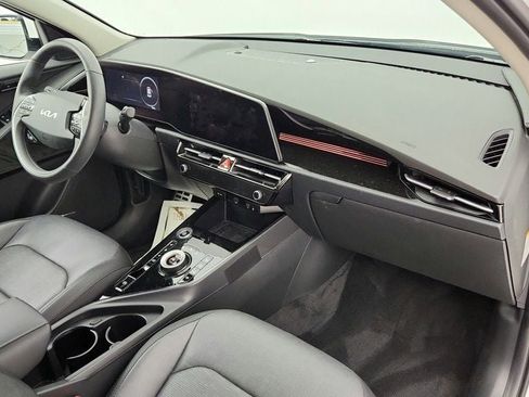 Used 2024 Kia Niro Wave w/ Wave Preserve Package image 24