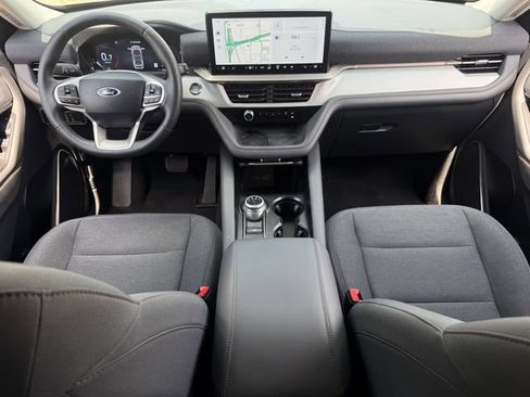 Used 2025 Ford Explorer Active RWD image 10