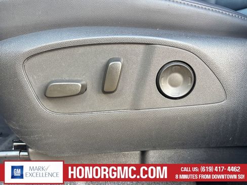 Used 2024 GMC Acadia Elevation image 13