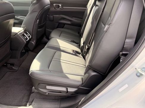 New 2026 Kia Sorento S image 8