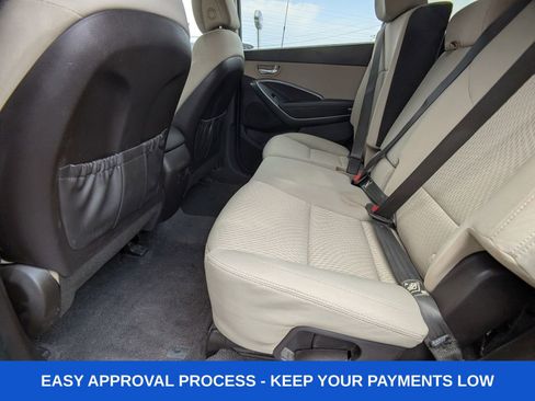 Used 2019 Hyundai Santa Fe XL SE FWD image 18