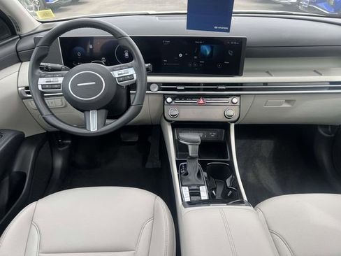 Used 2025 Hyundai Tucson SEL image 13