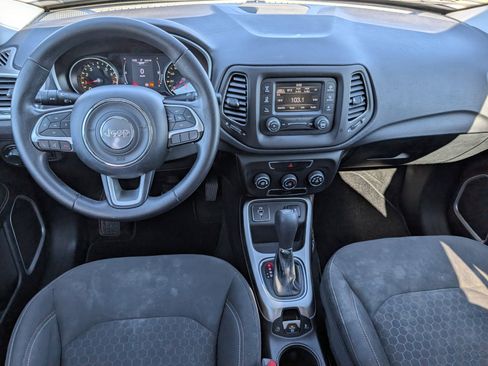 Used 2018 Jeep Compass Sport FWD image 11