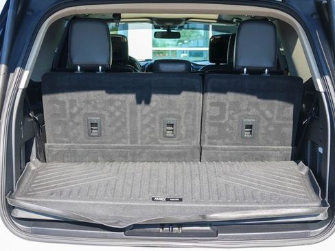 Used 2021 Ford Expedition Platinum image 11