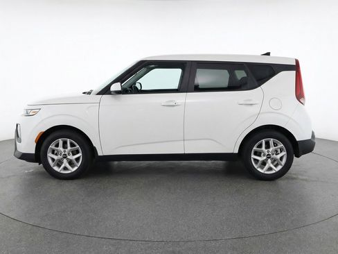 Used 2025 Kia Soul LX w/ LX Technology Package FWD image 5