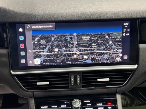 Certified 2023 Porsche Cayenne Platinum Edition AWD/4WD image 30