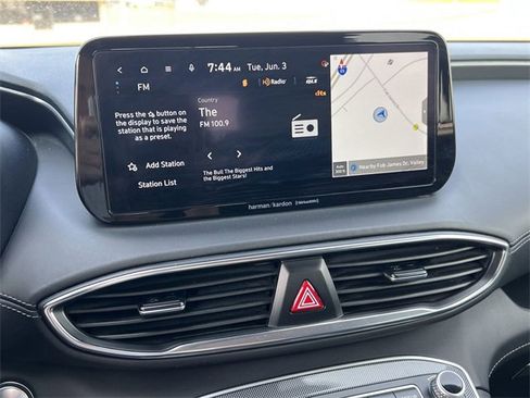 Used 2023 Hyundai Santa Fe SEL w/ Premium Package image 24