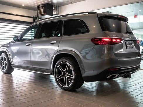 Certified 2025 Mercedes-Benz GLS 450 4MATIC image 4