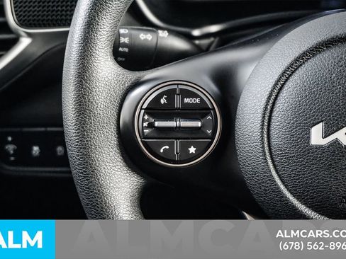 Used 2025 Kia Soul LX image 25