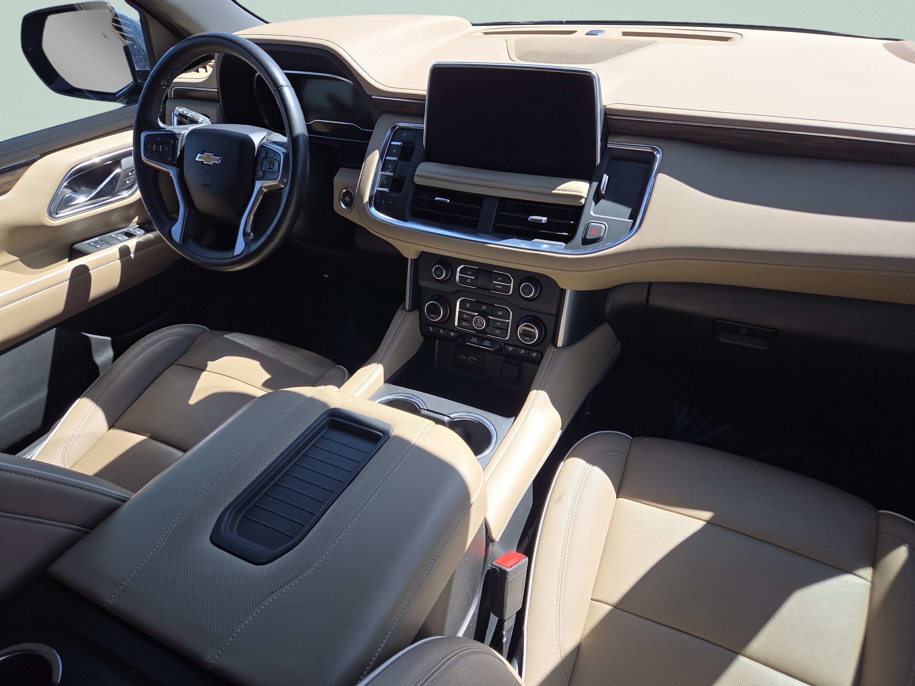 Used 2023 Chevrolet Suburban Premier AWD/4WD image 38