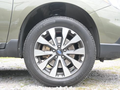 Used 2015 Subaru Outback 2.5i Limited AWD/4WD image 13