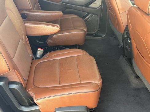 Used 2020 Chevrolet Traverse High Country AWD/4WD image 32