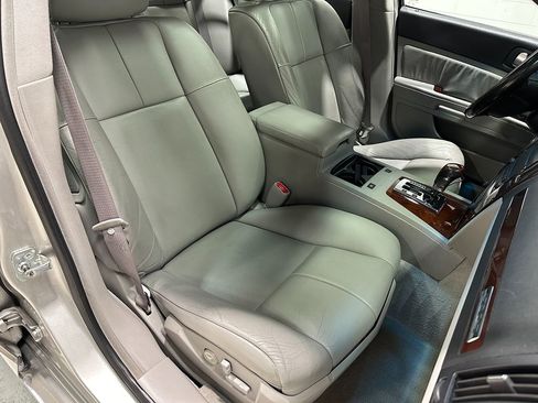 Used 2005 Cadillac STS V8 w/ Preferred Equipment Group image 11