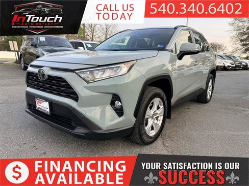 Used 2019 Toyota RAV4 XLE AWD/4WD image 1