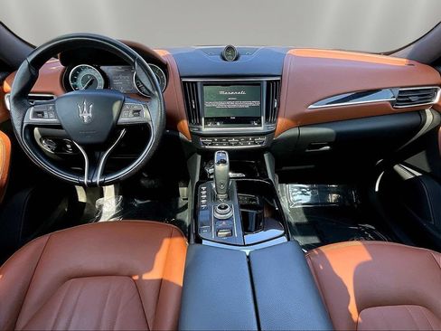 Used 2022 Maserati Levante GT AWD/4WD image 7