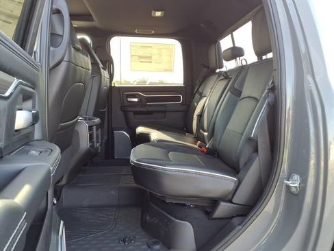 New 2026 RAM 3500 Laramie AWD/4WD image 29