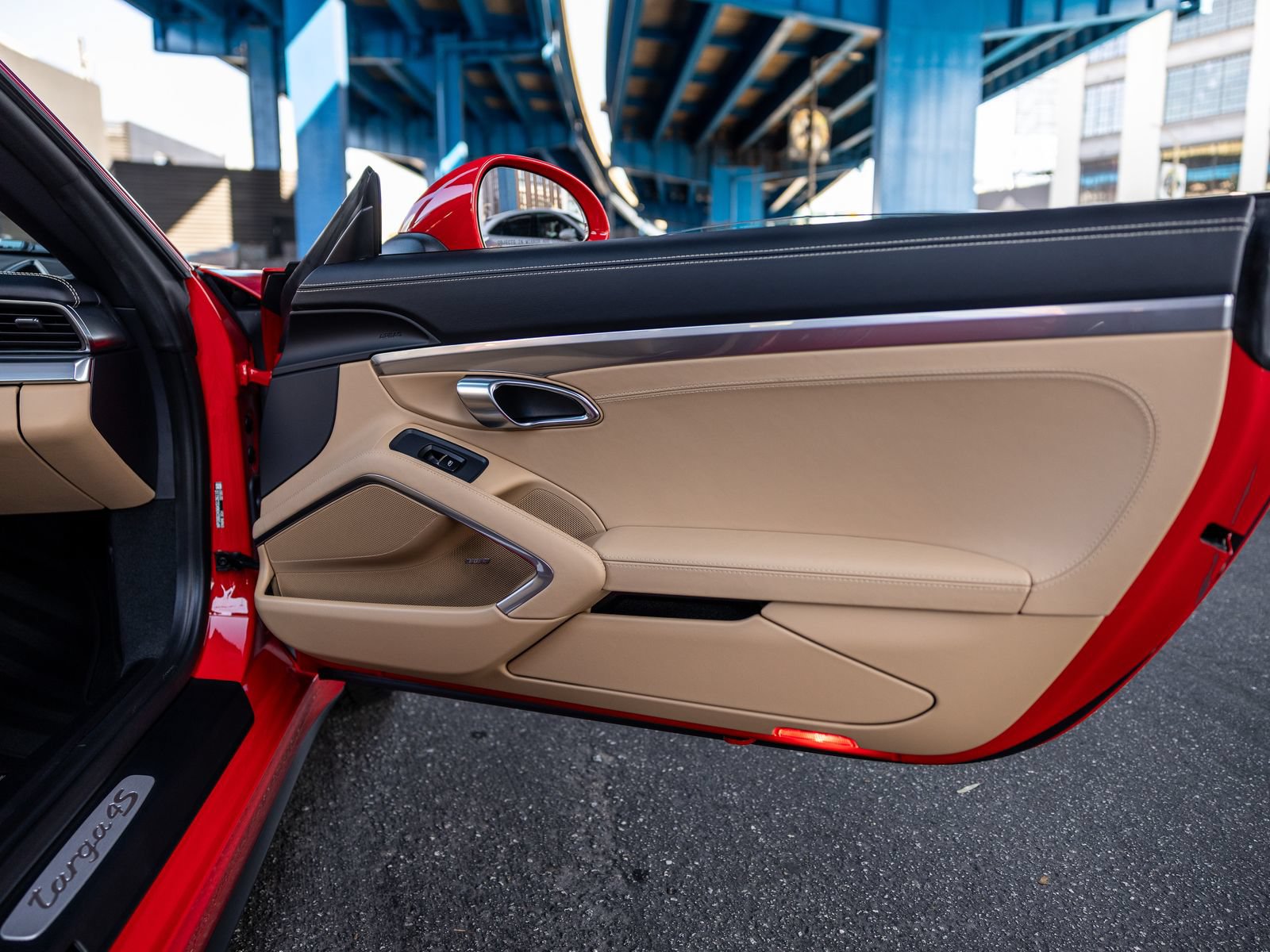 Certified 2019 Porsche 911 Targa 4S AWD/4WD image 35