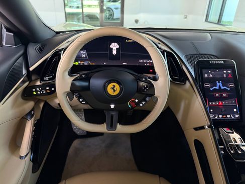 Used 2022 Ferrari Roma RWD image 44