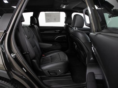 Used 2023 Kia Telluride SX X-Line AWD/4WD image 12
