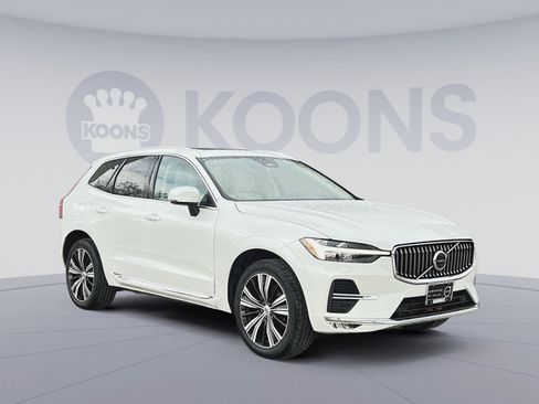 Certified 2023 Volvo XC60 B5 Plus w/ Climate Package image 10