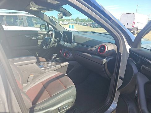 Used 2025 Chevrolet Blazer RS FWD image 4