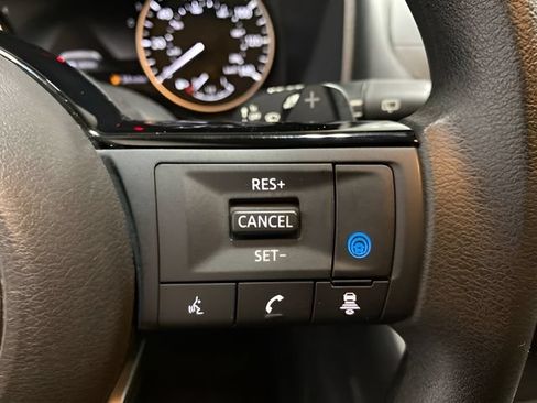Used 2021 Nissan Rogue SV AWD/4WD image 15