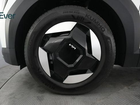 Used 2024 Kia EV9 Wind AWD/4WD image 19