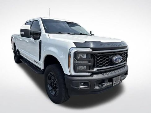 Used 2023 Ford F250 Lariat w/ Lariat Ultimate Package AWD/4WD image 9