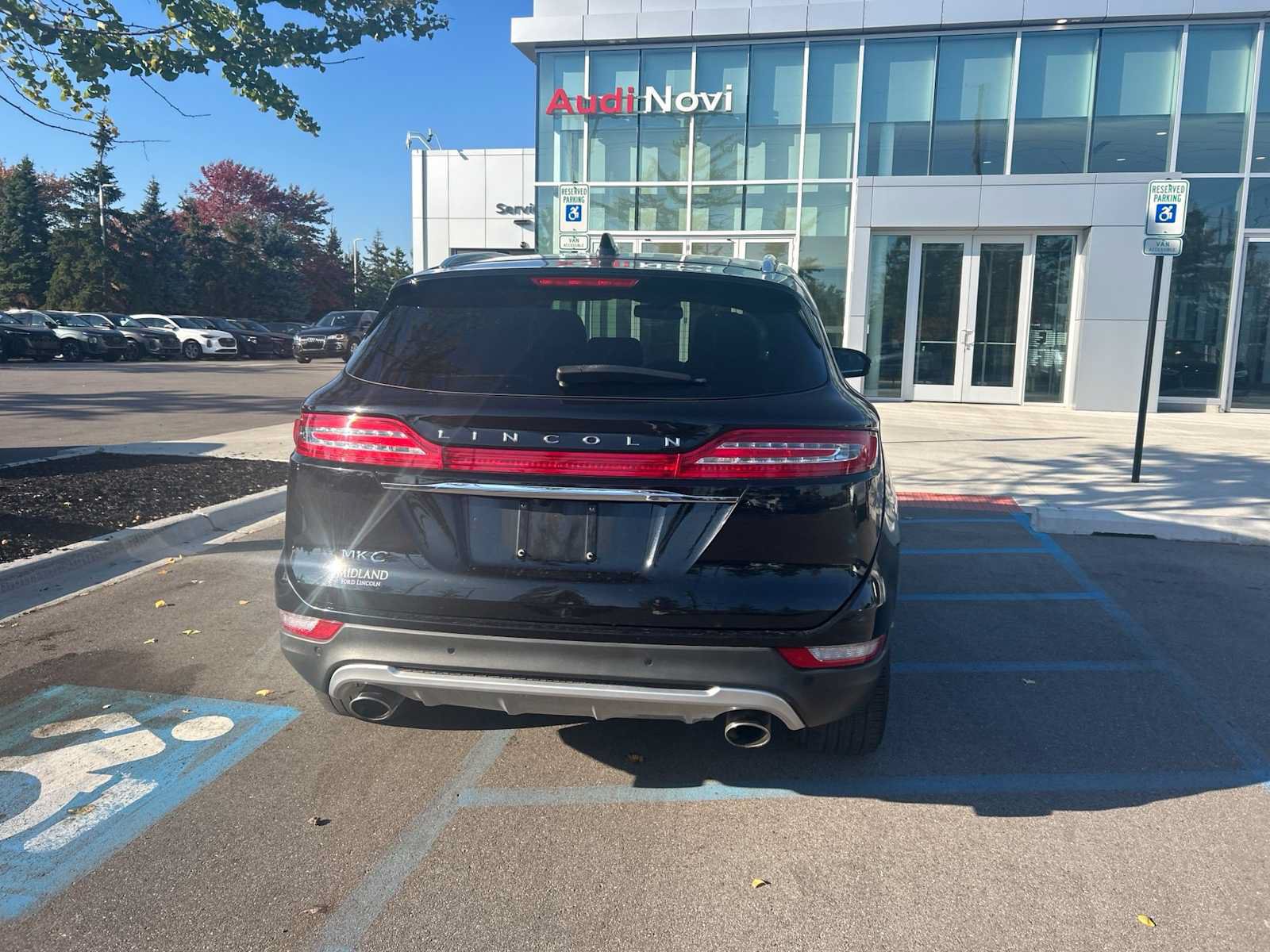 Used 2019 Lincoln MKC Reserve w/ MKC Climate Package AWD/4WD image 3