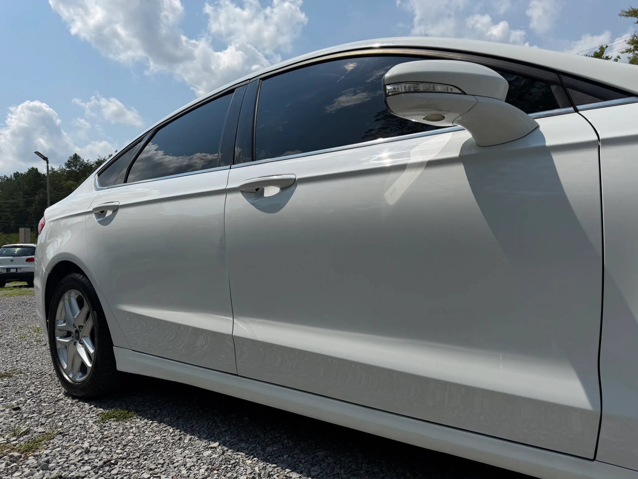 Used 2014 Ford Fusion SE FWD image 9
