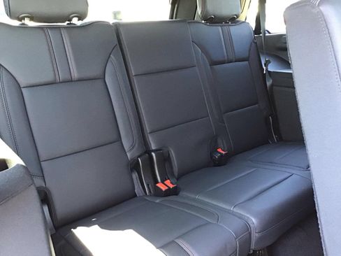 Used 2021 Chevrolet Tahoe RST w/ Luxury Package RWD image 6