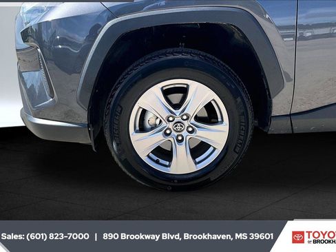 Used 2025 Toyota RAV4 XLE AWD/4WD image 7