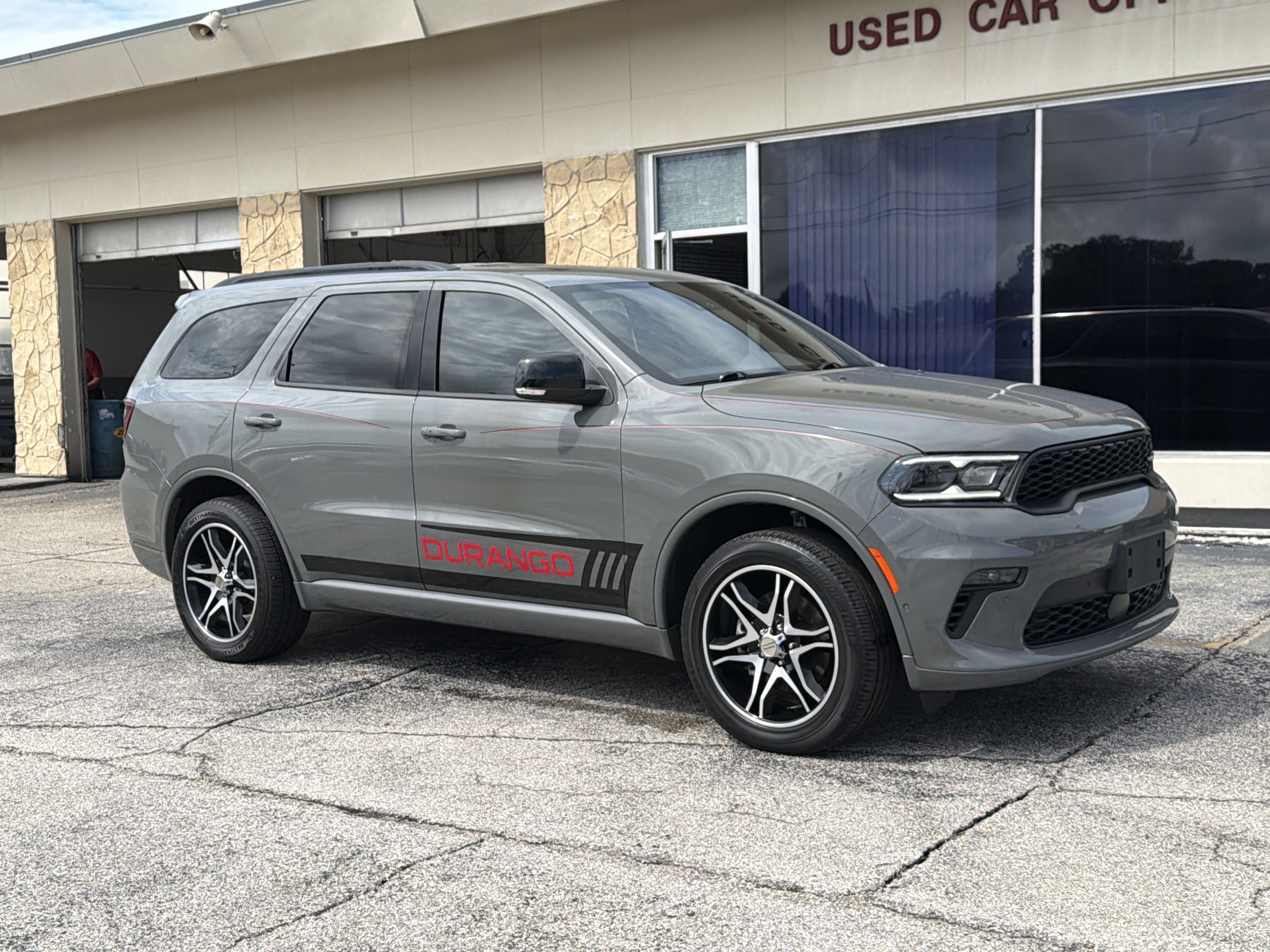 Used 2023 Dodge Durango GT AWD/4WD image 1