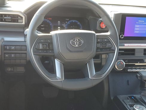 Used 2026 Toyota Tacoma TRD Off-Road AWD/4WD image 11