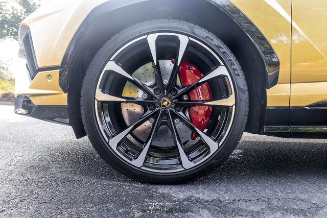 Used 2024 Lamborghini Urus S AWD/4WD image 52